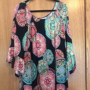 Mia 3x Shirt! Goes great with leggings.